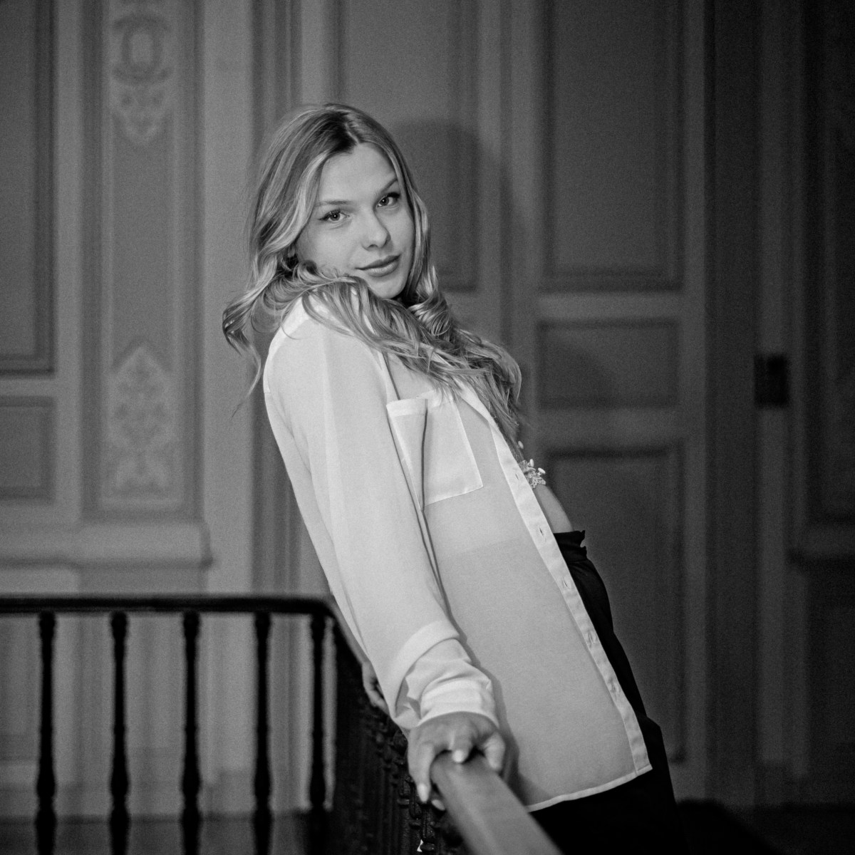 Un soupçon de lumière entre les murs du&nbsp;silence